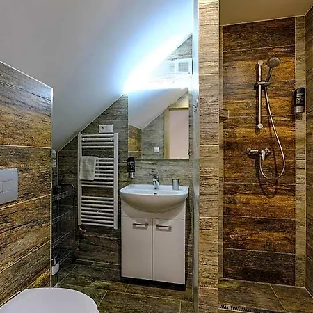 Michaela Hotel 3*